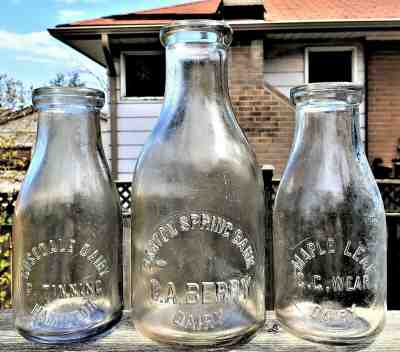 ???? Barton Spring Bank, Rosedale Maple Leaf Dairy Hamilton Ontario Canada Bottles