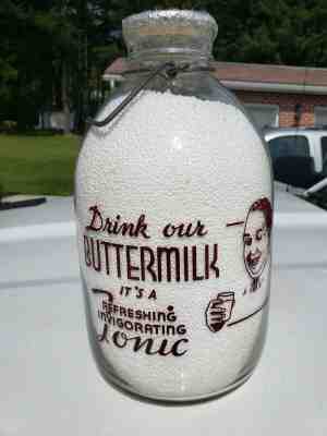 Early gallon MEADOW GOLD Buttermilk milk bottle with nice graphics.