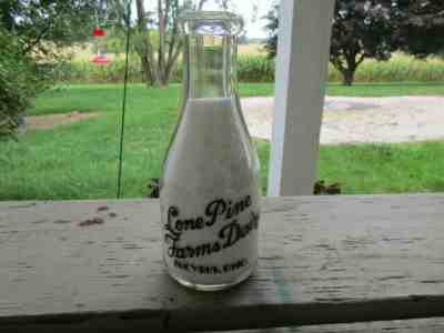 Vintage Lone Pine Farms Dairy One Quart Round Glass Milk Bottle Bucyrus Ohio 