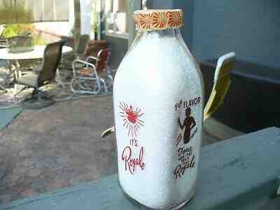  Old Vintage It's Royale Dairy 4 Color Sided Quart Milk Bottle Lewistown Pa Cap