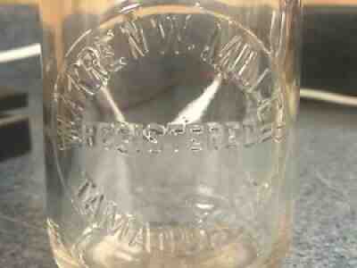 TREP TAMAQUA PA WARREN W. MILLER FARM DAIRY PINT MILK BOTTLE