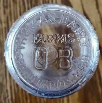 Thomas Dairy Grand Rapids MI Michigan 1/2 pt half pint milk bottle ONE ON EBAY!