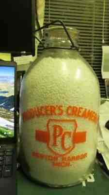 Benton Harbor, Mich. Producers Creamery ONE GALLON Milk Bottle MICHIGAN MI RARE