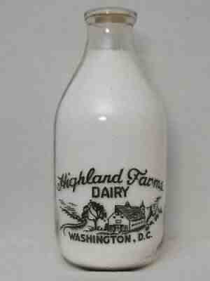 TRPHG Half Gallon Milk Bottle Highland Farms Dairy Washington DC 1944 Very Rare