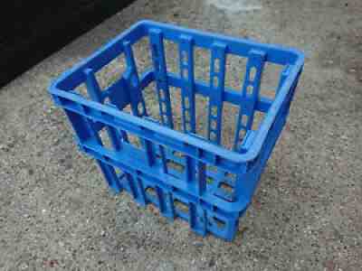 VINTAGE BLUE MILK BOTTLE CRATE BY EXPRESS DAIRY DJ VINYL RECORD STAND