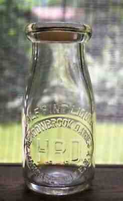 MEADOWBROOK DAIRIES H.R.D. MARGARETVILLE NY MILK BOTTLE 1/2 PINT DELAWARE COUNTY