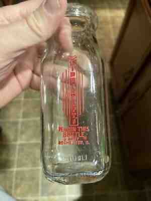 Ultra Rare Lippincottâ??s ACL Half Pint Milk Bottle East Rochester Ohio OH