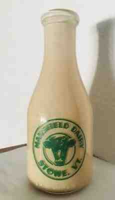 Beautiful Mansfield Dairy Stowe Vt. â??Skiing Cowâ? Quart Milk Bottle