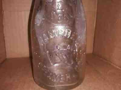 TREHP HAMPDEN CREAMERY CO. ( everett )MASS. MILK BOTTLE