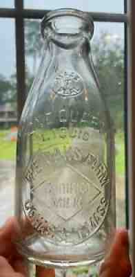 Oaks Farm Cohasset Massachusetts MA Milk Bottle Quart Embossed