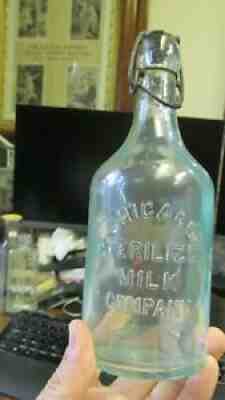 Chicago, ILL, Pint Blob Top MILK BOTTLE Chicago Sterilized Milk Co 1890