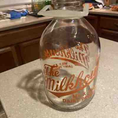 Rare The Milkhouse Dairy Products Gallon ACL Milk Bottle Mount Vernon Ohio OH