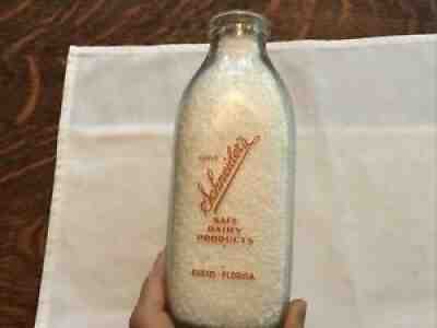 SCHNEIDER ??S DAIRY VINTAGE QUART MILK BOTTLE, EUSTIS, FLORIDA