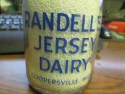 Coopersville, Mich. Randell's Jersey Dairy TRPP Milk Bottle SCARCE MICHIGAN MI