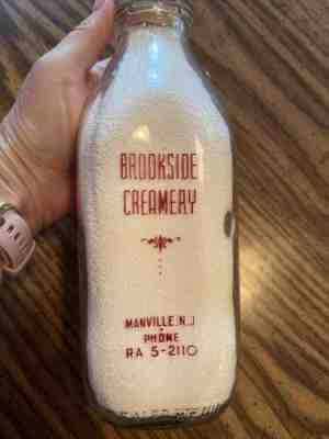 Brookside Creamery Manville NJ Red Square Quart Milk/Dairy Bottle