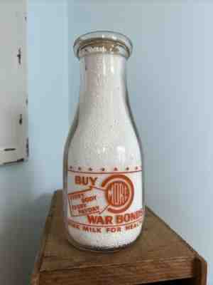 Pyro Pint WWII Milk Bottle - Arnoldâ??s - York PA - Pennsylvania - War Slogan