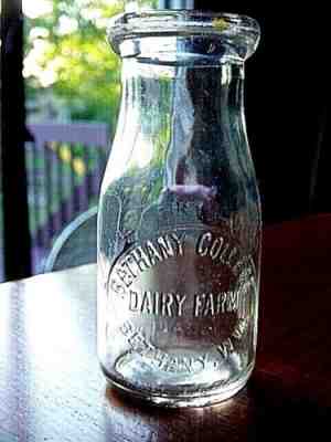 1930's BETHANY COLLEGE 1/2pint WEST VIRGINIA dairy W. VA. milk bottle UNIVERSITY