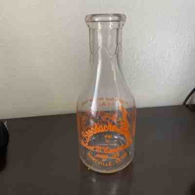 Broadacre Farms Robert McCampbell Jr. QT Milk Bottle Maryville TN Ph 189 RARE!!