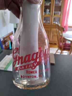 TRPP Gnagey Dairy Pint Pyro milk bottle Somerset County,Pa. Boynton,Pa.