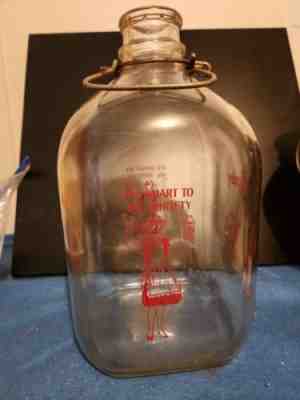 Bordens 1 Gallon Milk Bottle With Metal Handle