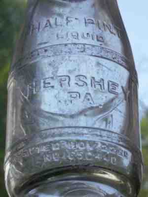 Rare clear embossed 1/2 pt. Hershey Chocolate Corp. milk bottle. Hershey, Pa.