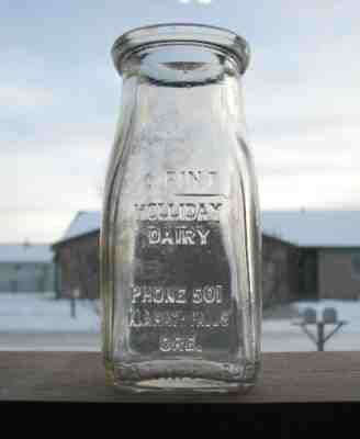 rare Blake-Hart square KLAMATH FALLS OREGON / HOLLIDAY DAIRY old milk bottle