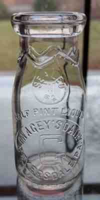 Half Pint Gnagey's Dairy Milk Bottle Meyersdale Pennsylvania PA Somerset County