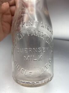 Ringold Farm Dairy Circleville, Ohio 1/2 Pint Milk Bottle