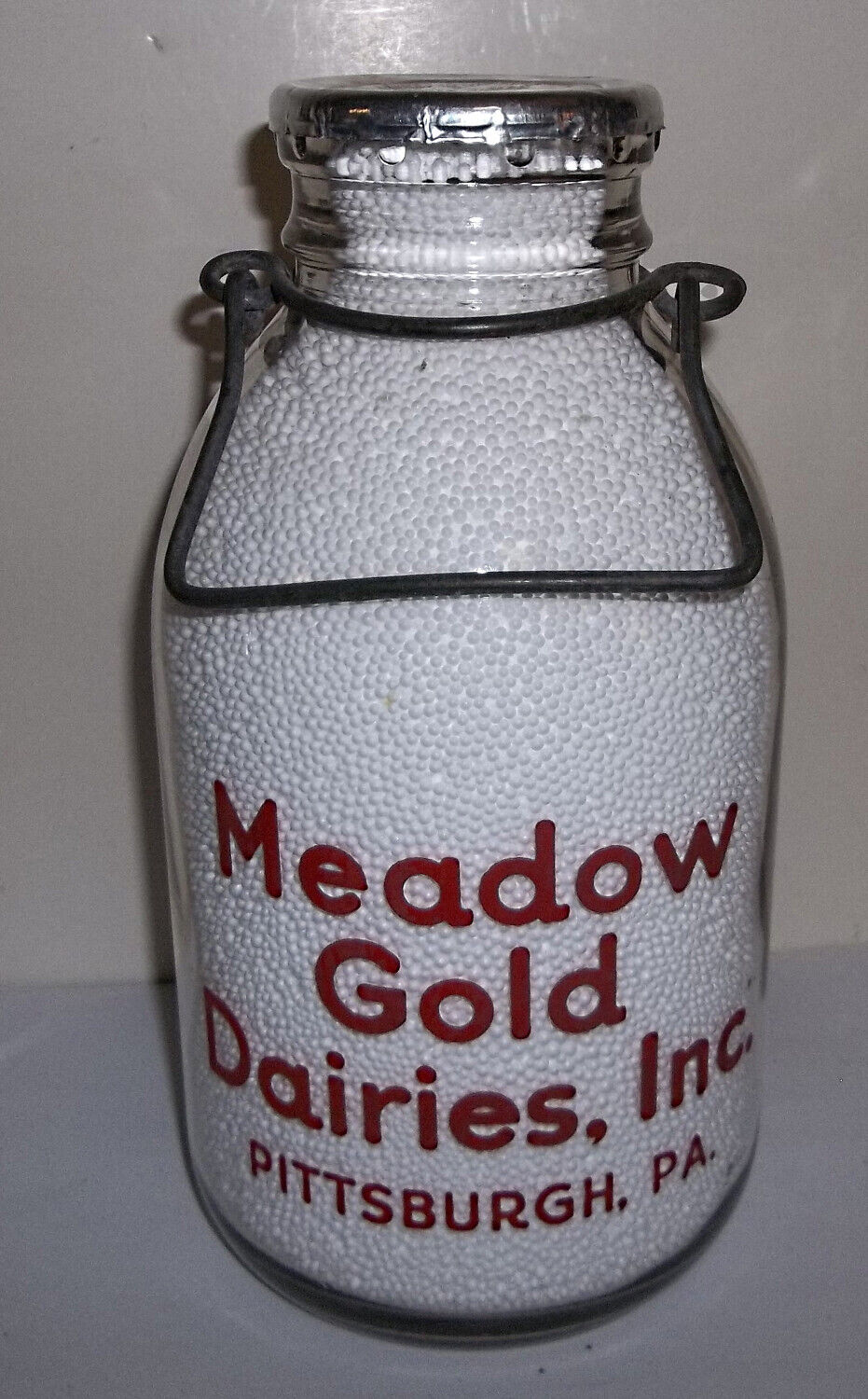 Meadow Gold Dairies Inc. Pittsburgh PA. Pyro Half Gallon Jug with Original Cap