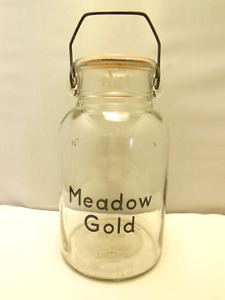 VINTAGE MEADOW GOLD 1 GALLON WIDE MOUTH MILK JUG W/ ST LOUIS MO. HALLS FERRY CAP
