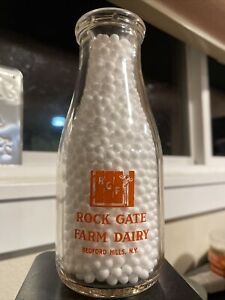 Scarce Rock Gate Farm Dairy Bedford Hills New York 10oz Milk Bottle