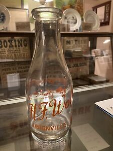 1949 Painted Milk / H. F. Wolfe Unionville Pa. Chester County Gorgeous Condition