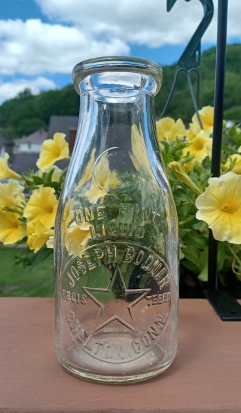 Vintage Pint Milk/Dairy Bottle Joseph Bodner SHELTON, CONN