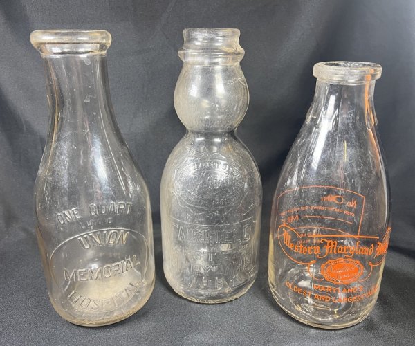 New ListingLot ATQ VTG 2 Fairfield Western Maryland Dairy 1 Union Memorial Qt. Milk Bottles