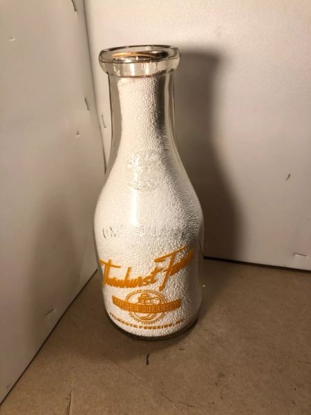 Thornhurst Farm Dairy quart milk bottle, Falmouth Foreside, ME. farm scene