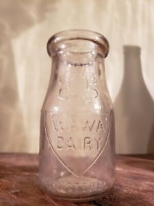 Early Thatcher Manu Half Pint Wawa Farm Dairy Media Pennsylvania Milk Bottle