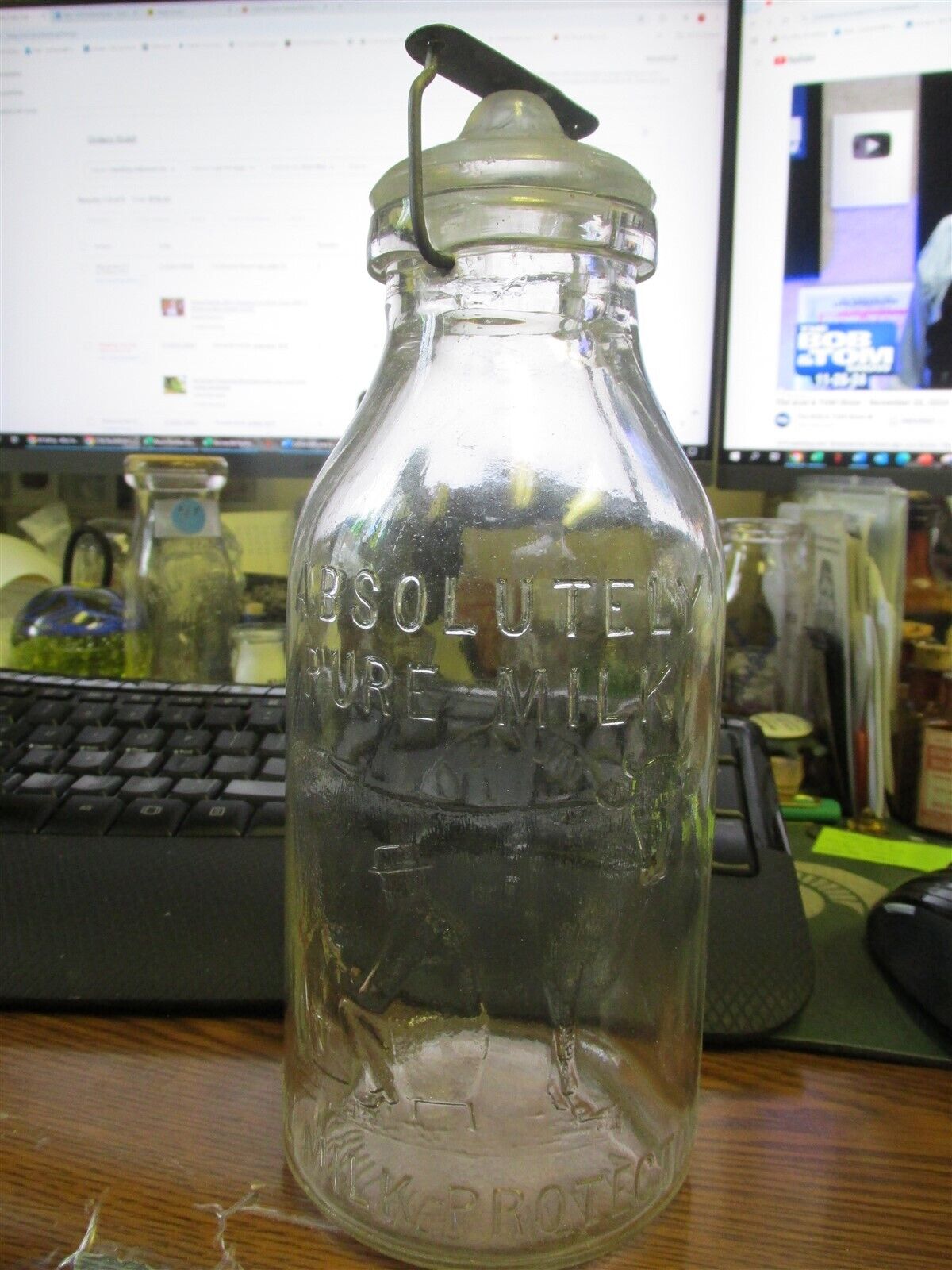 Original Thatcher Milk Protector QUART Jar w Glass Lid & Bail Milk Protector COW