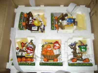 M&M'S- **RARE** M&M HALLOWEEN CERAMIC TRAIN SET- NEW IN BOX- THE DANBURY MINT