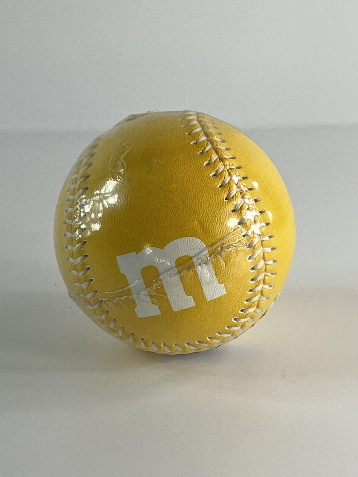 Ballon de baseball promotionnel souvenir M&M's jaune M&M Mars 2007
