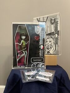 Monster High Scarah Screams SDCC 2012~Complete In Box~SIGNED By GARRETT SANDER