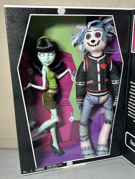 Monster High Doll Set Scarah Screams & Hoodude Voodoo SDCC 2011 COMIC CON NEW