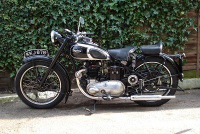 1947 TRIUMPH 350cc 3T DELUXE SPEED TWIN  POST WAR RUNS DRIVES RESTORED TITLE