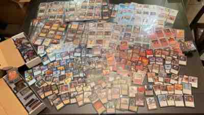 Large magic the gathering (mtg) card collection