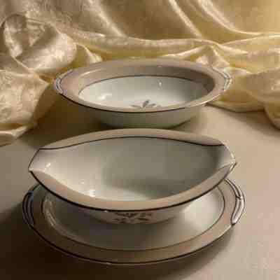 Vintage Noritake China Sheridan 5441 10.5â? Oval Serving Bowl & Gravy Boat Set