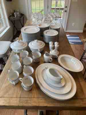 White Scaps Noritake Whitecliff Platinum Full China Set 16 Place Setting 4251