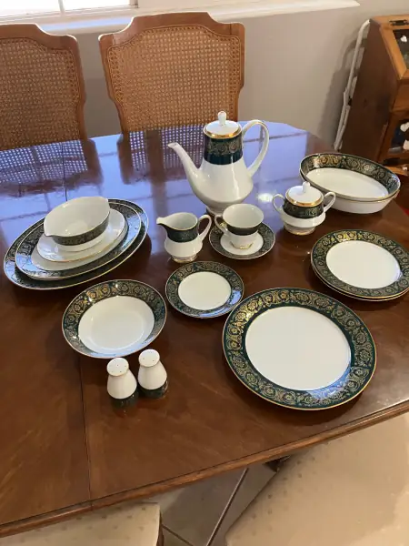 Noritake Chalmette Legacy Dinnerware Set - Full Set