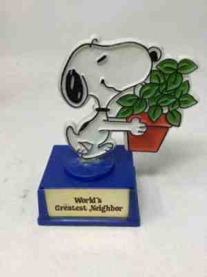 1966 Aviva UFS Peanuts Trophy Award Snoopy Worlds Greatest Neighbor Vintage