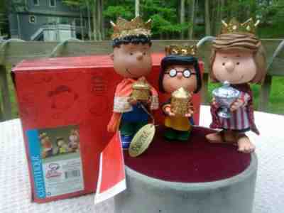 PEANUTS Clothtique Charlie Browns Christmas Play 3 King Set 2009 PRE OWNED