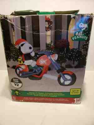 Gemmy Peanuts Snoopy On Chopper Motorcycle Christmas Airblown Inflatable Lights