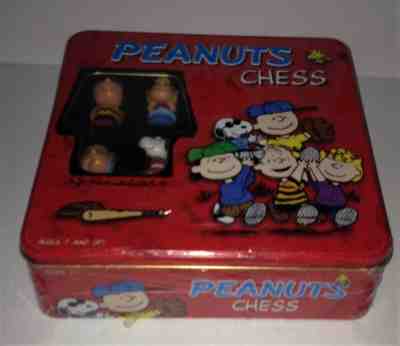 PEANUTS CHESS GAME In TIN NEW SEALED Snoopy Charlie Linus Lucy Sally BOARD Gang